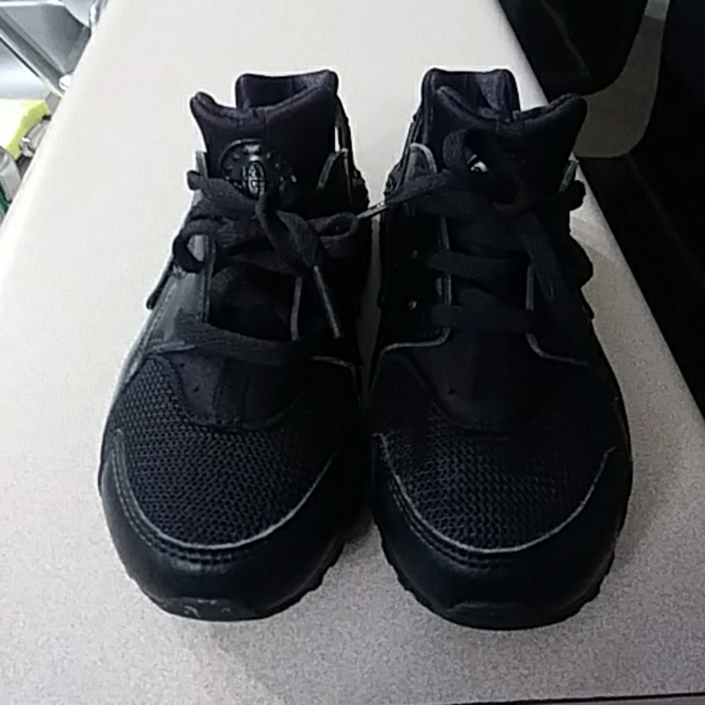 All black Huarache